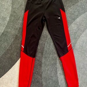 New Balance Black and Red Running Leggings